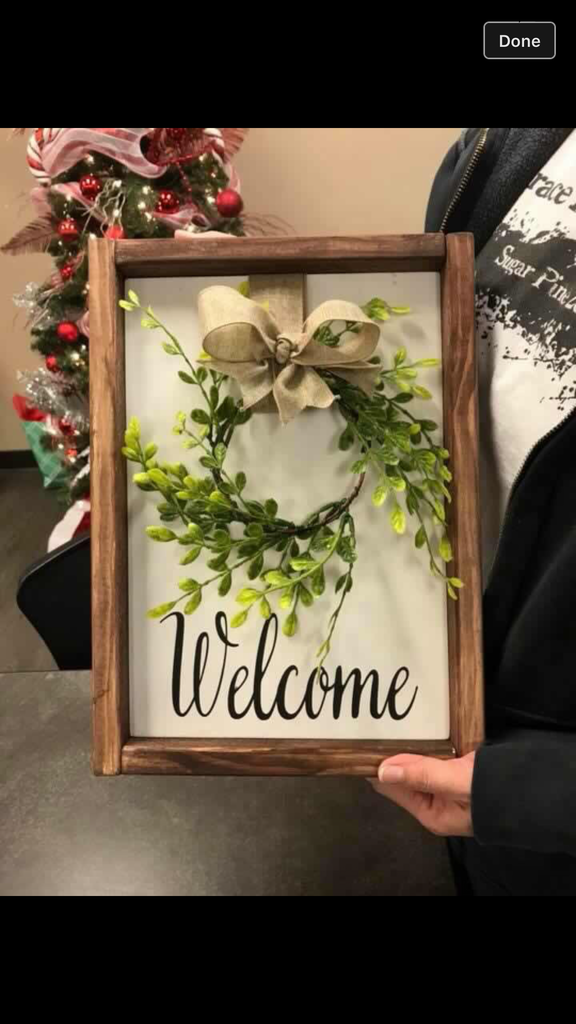 Welcome w/ burlap bow and wreath